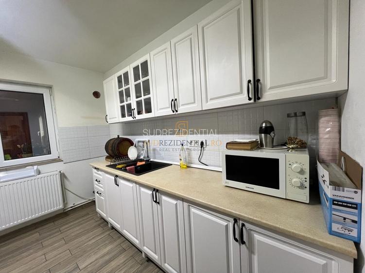 🏡 Casă individuală de vânzare –Berceni | 4 camere | Teren 300 m - 8
