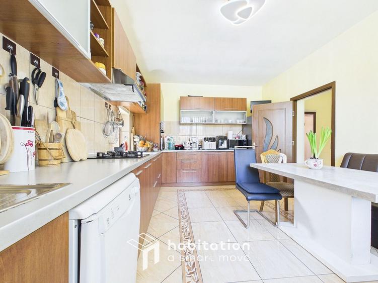 Casă individuală spațioasă și luminoasă cu garaj, în Mircea cel Bătrân - 7