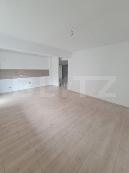 Apartament finisat, finisaje noi, semidecomandat, 3 camere - 4