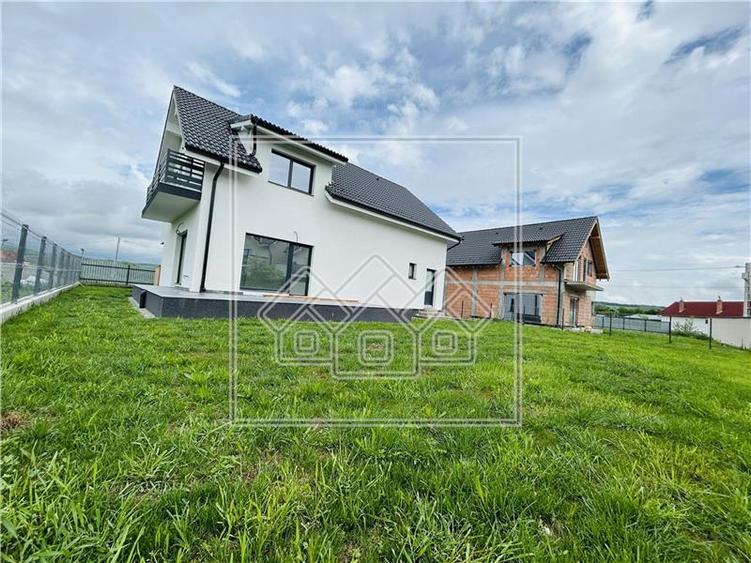 Casa individuala, 487 mp teren, finisata la alb, 147mp utili, Cristian