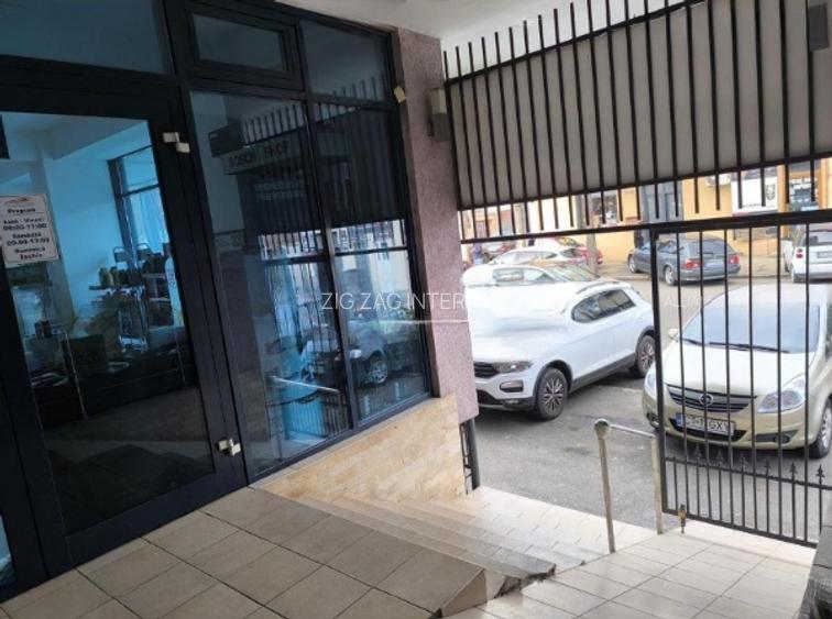 Centru, spatiu comercial 155 mp., front stradal 14 m. - 11