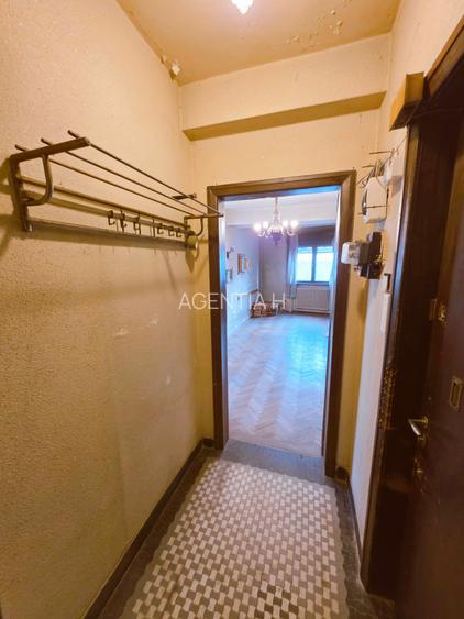 Caderea Bastiliei, apt. 2 camere, etaj 1, balcon,50mp, pe lista de U 3 - 37