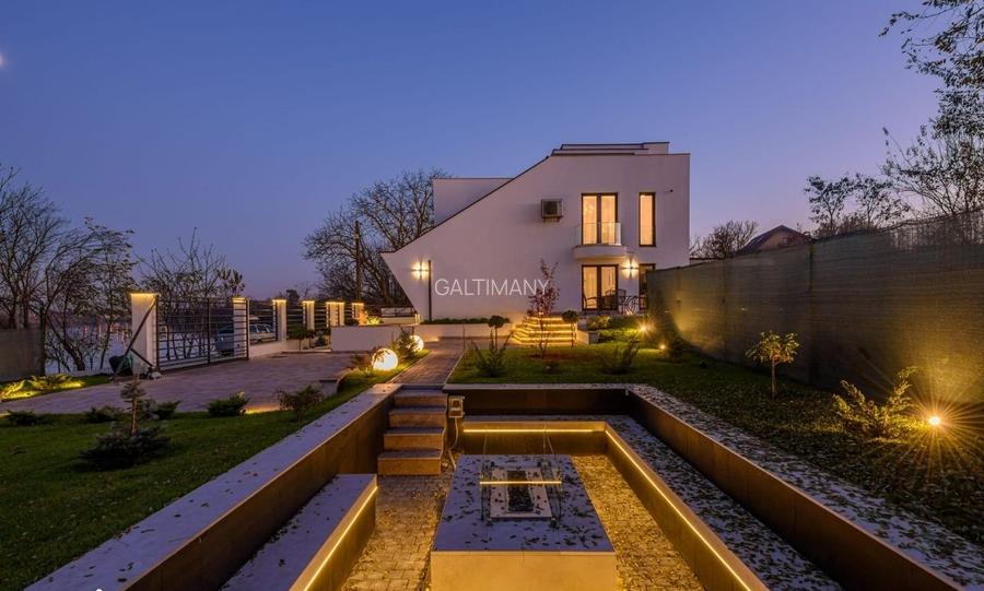 Vila superba – Smart Home pe malul lacului Buftea | 25 min de București - 2