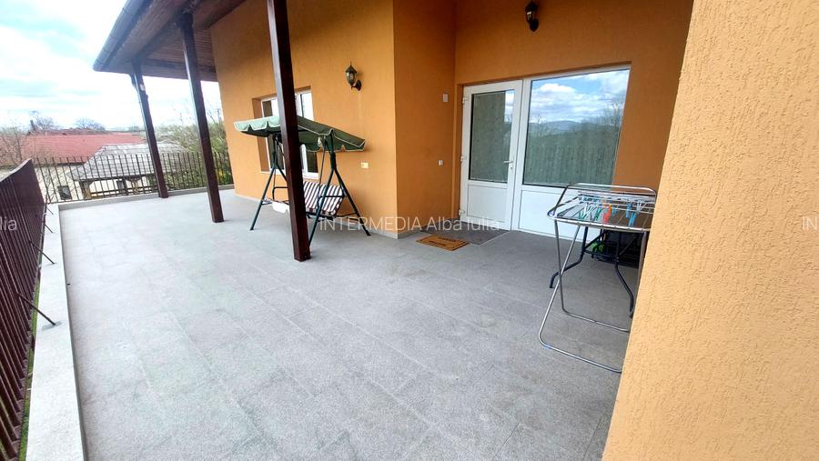 Gospodarie, casa cu 5 camere si 8272 mp teren, in Oarda - 17