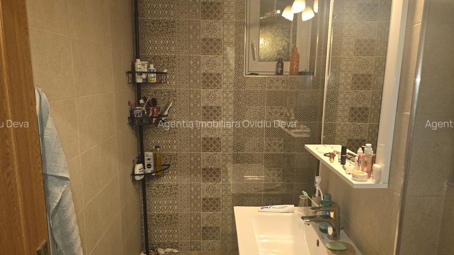 Vand apartament cu 2 camere intrari separate, Deva, Bld. Dacia, etaj 5, mobilat - 8