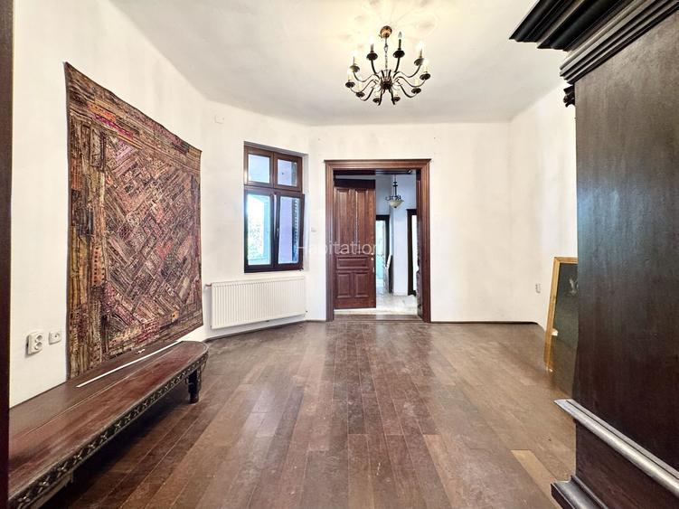 Casă cu farmec aparte, pentru locuit sau birouri,  zona Bălcescu - 13