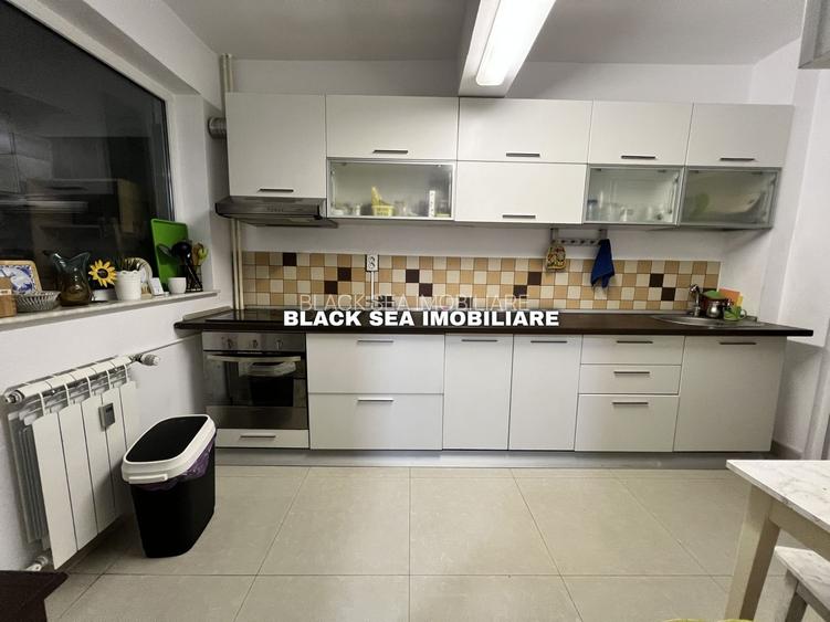 Apartament 3 camere renovat modern – zona CENTRU- aproape de plaja - 3