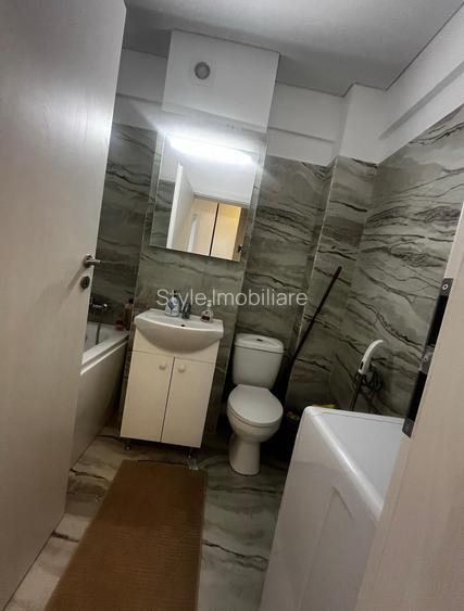 Inchiriez Garsoniera Militari Residence - 8