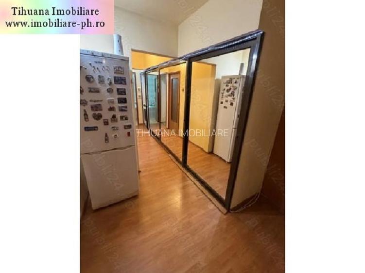 Apartament 3 camere de vanzare : 9 Mai-(Padina) - 9