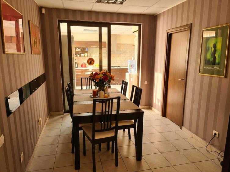 Casa ~ Piscina Acoperia ~ Garaj 2 Locuri ~ Teren 602 mp ~ Deosebita - 10