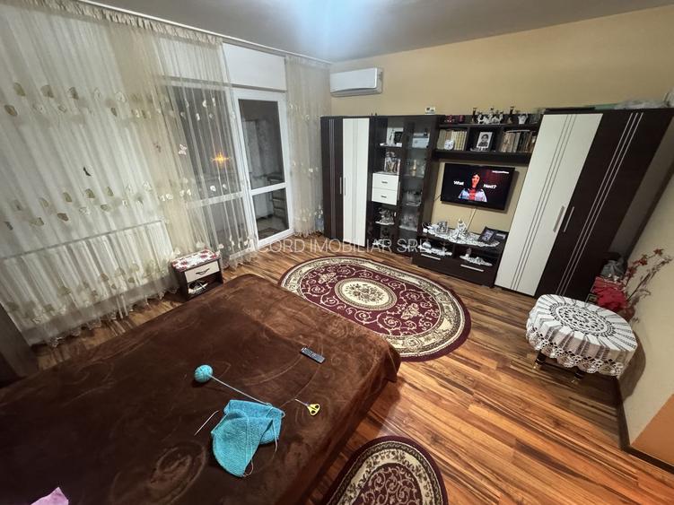 Garsonieră / Studio zona Poarta 6 - 2