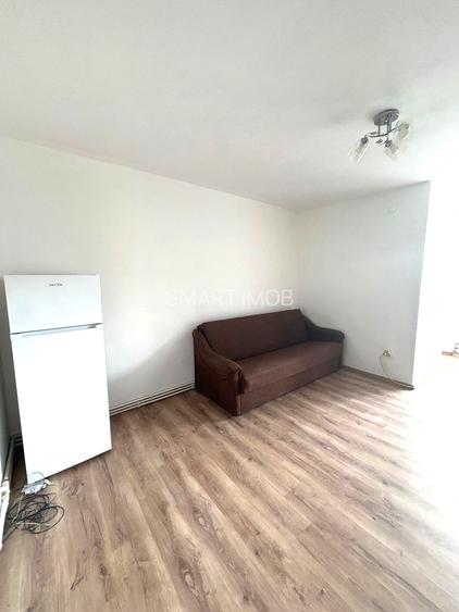 Garsoniera 30mp zona strazii T.V etaj 3  Pret 37.800eur neg - 6