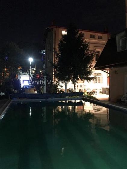 Corp vila, ideal locuinta, cu piscina si curte proprie in centru, Bucuresti - 36