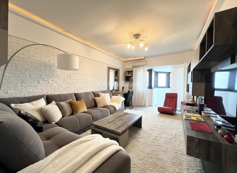 Aartament unic / localizat  ultracentral / renovat complet / vedere panoramica - 4