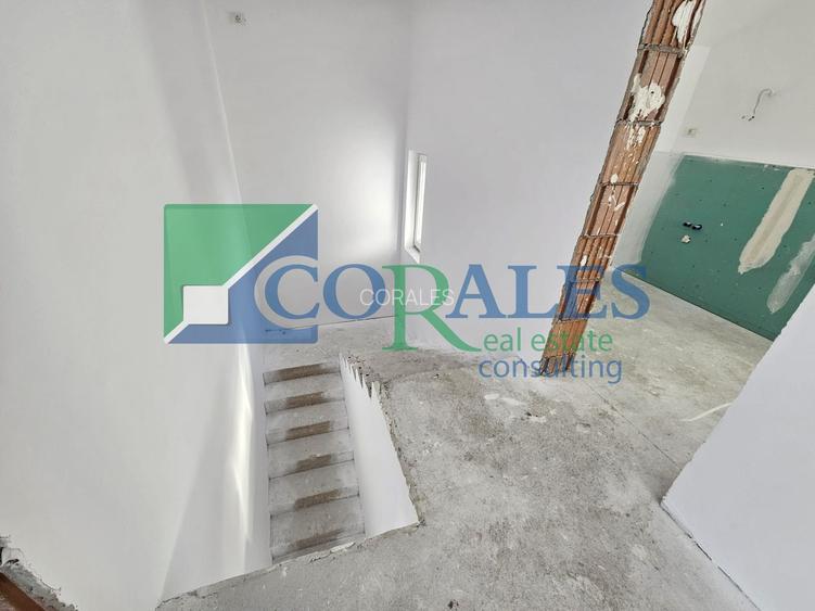 Despartit prin casa scarii! Zona buna! Asfalt! Toate utilitatile! - 10