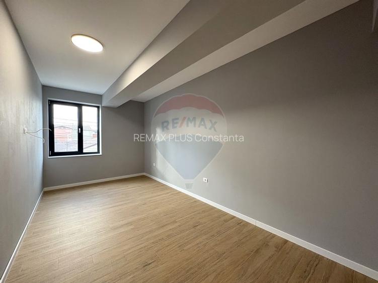 Casă / Vilă cu 4 camere de închiriat în zona Casa de Cultura - 11