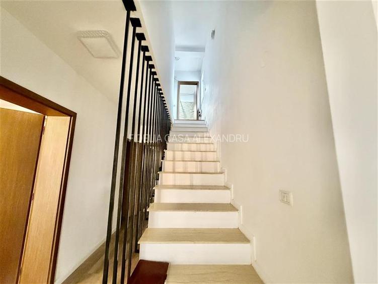 Case / vile de vanzare Miroslava - 12