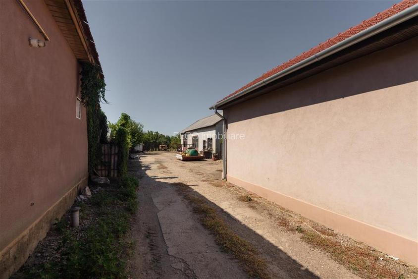 RECO Casa cu Atelier de lucru si teren mare - Santion - 57