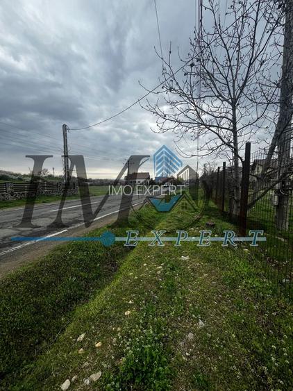 Teren intravilan de vânzare la ieșire din Petresti - 2