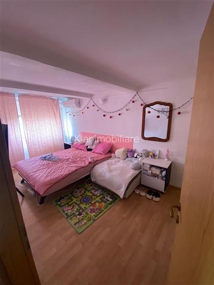 Vanzare apartament pe 2 nivele  in Ansamblu Oasului 86-90 - 5