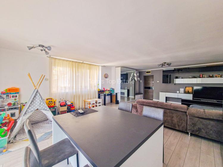 Ap de 4 cam de vanzare, Statiunea Mamaia, vedere la mare si lac, 150m de plaja. - 7