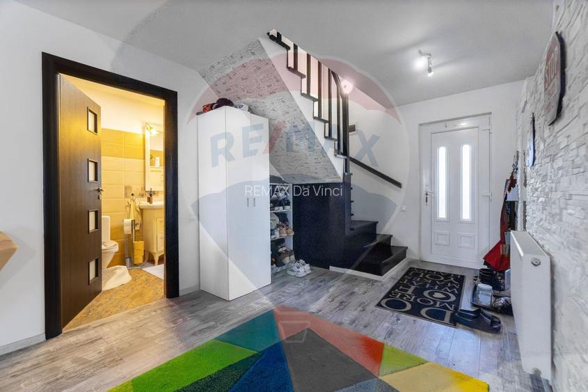 Casă / Vilă cu 4 camere de vânzare în zona Central - 22