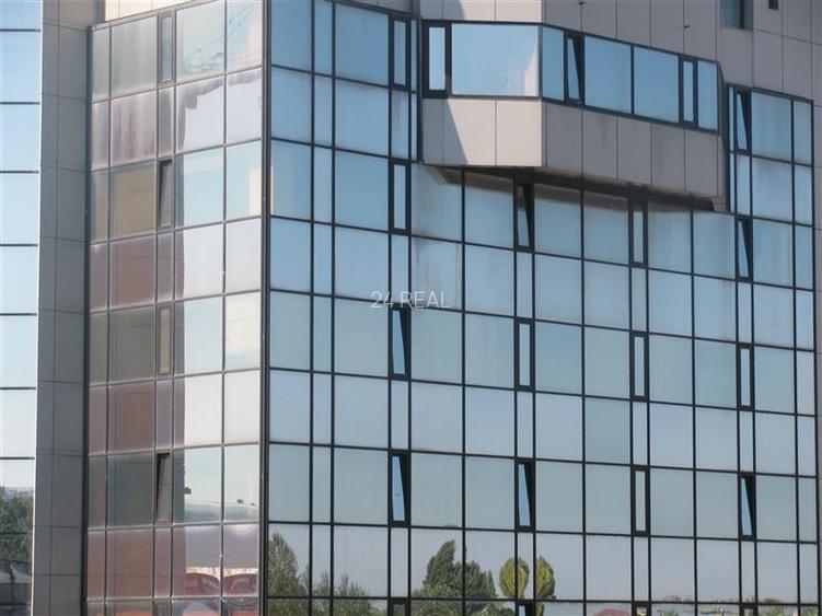 Inchiriere spatiu clinica langa metrou Aurel Vlaicu - 280 mp - 15