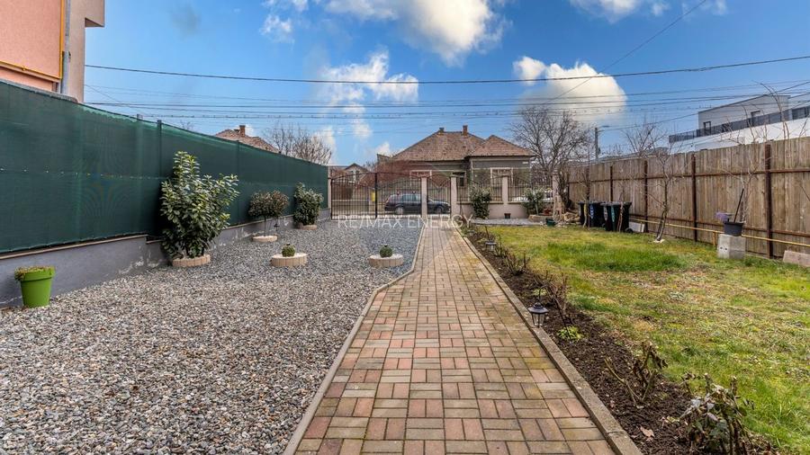 Casă cu 5 camere de vânzare || 400 MP teren || Someseni - 22