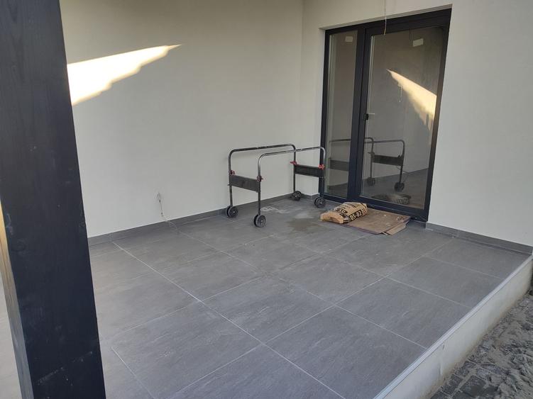 Sacalaz, 1/2 Duplex P+M 4 Camere,2 Bai,Terasa Acoperita