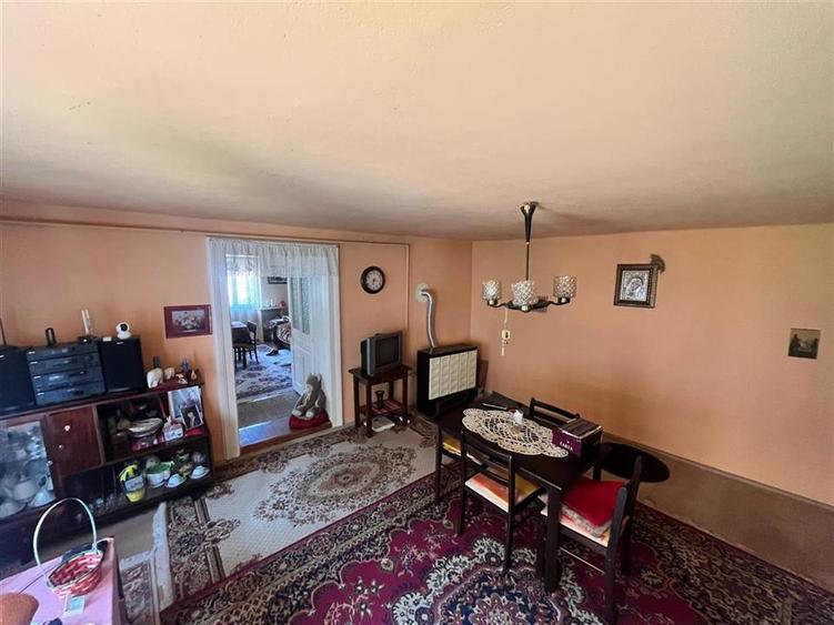 CASA VANZARE, CRISTIAN