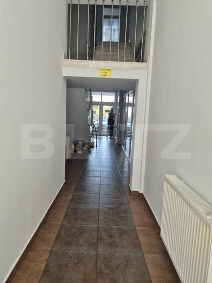 Spatiu comercial p+2 , 750 mp de vanzare zona centrala
