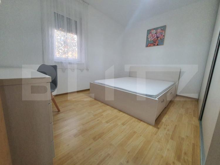 Apartament 3 camere, 65 mp, zona Lipovei