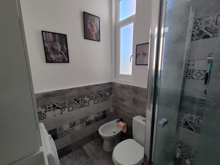 Farmec interbelic in Iosefin-Apartament spatios cu 3 camere-2 bai-balcon generos