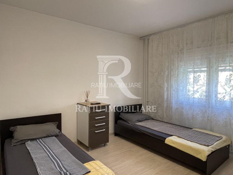 Apartament cu 3 camere | Echipe de muncitori | Rogerius | Oradea