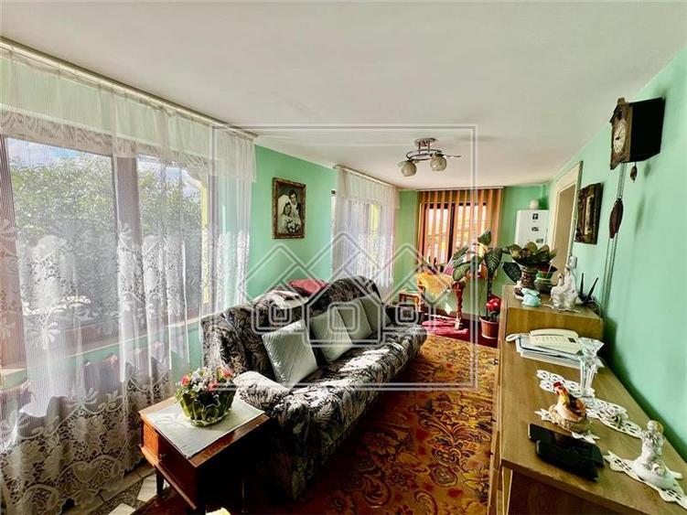 Casa individuala - 4 camere, teren 760 mp - Gusterita