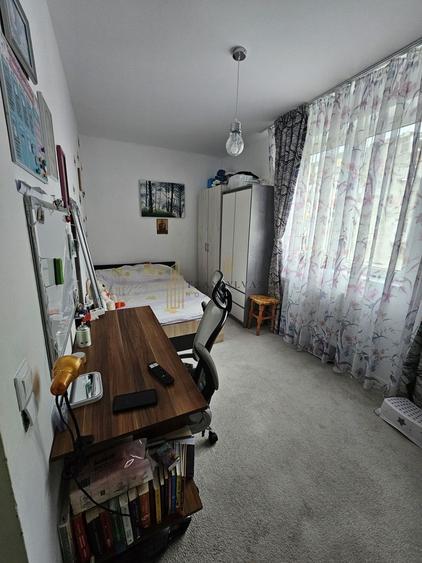 Vând apartament 2 camere decomandat