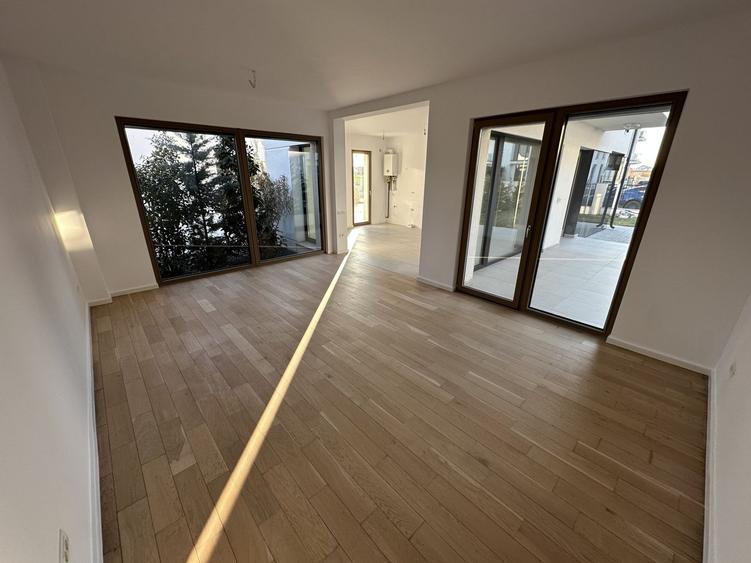 Casa cu 4 camere - Dumbarvita