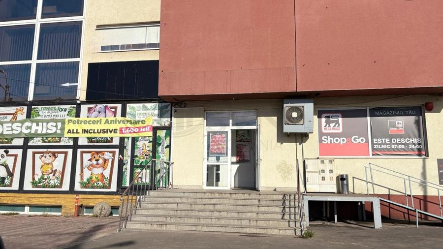 REC3001077 Spatiu comercial cu 5 locuri de parcare