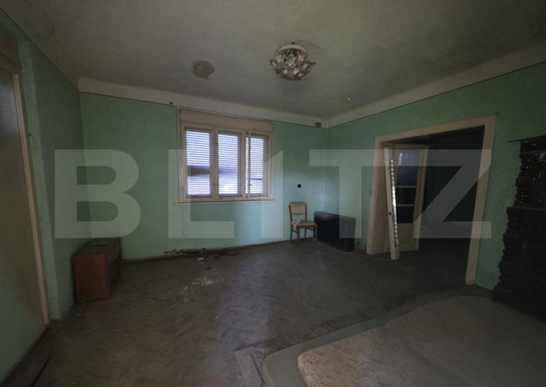 Casa de vanzare cu 2 camere,80 mp,zona sat Ambud comuna Paulesti