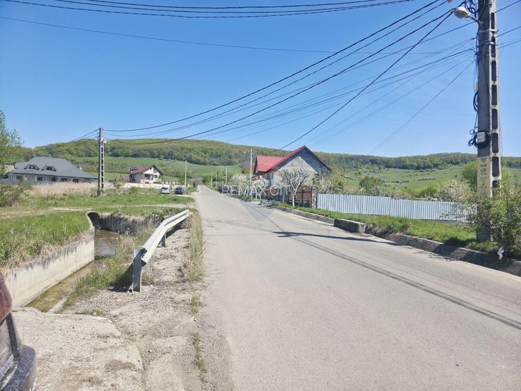 Casa  si  teren zona Balaurul - 35