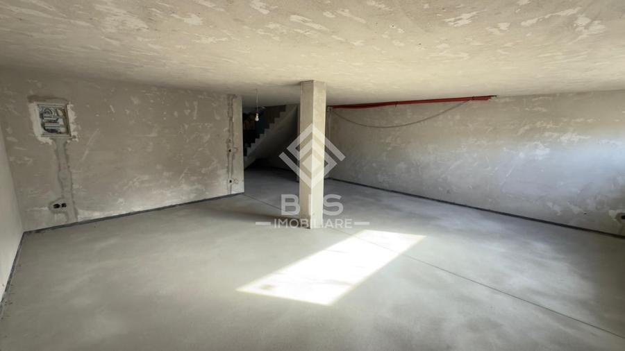 Casă 3 camere, 185mp, semifinisată, D+P+E
