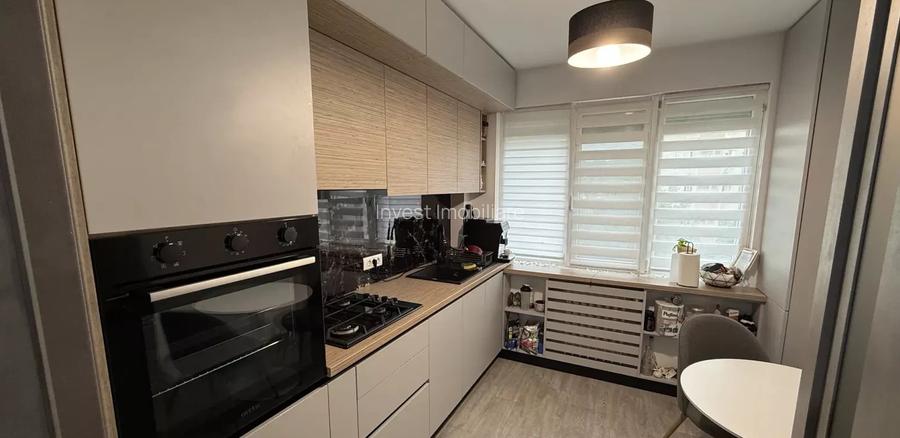 Vanzare 3 camere, Renovate, Alexandru cel Bun-Statia Minerva