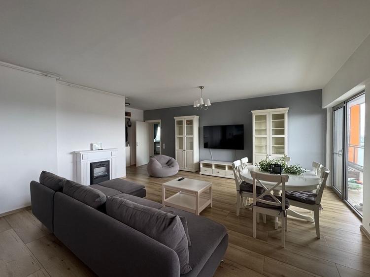 Doamna Ghica Plaza 3 camere 100 MP cu 2 bai si balcon