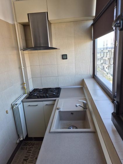 Tomis plus  3 camere si loc de parcare subteran inchis