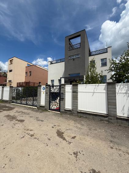 Vila 6 camere Balotesti