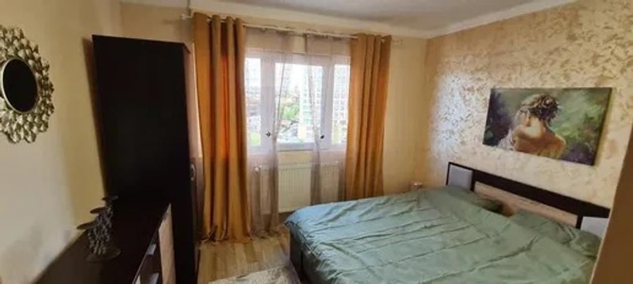 Apartament cu 3 camere, zona Palas