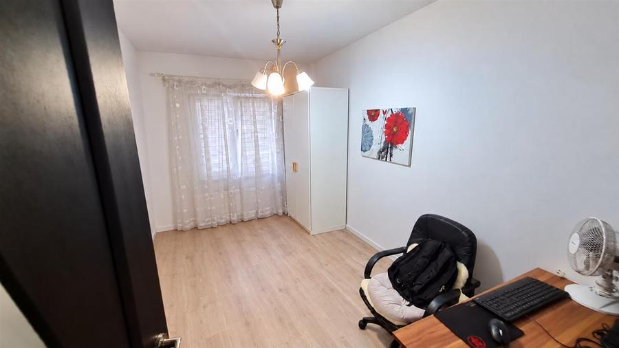 Apartament 3 camere decomandat balcon zona Centrala