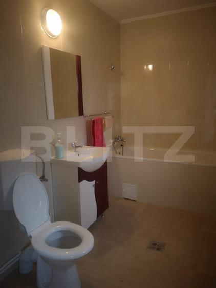 Casa de vanzare 100 mp, teren 3.500 mp, zona Pojorata