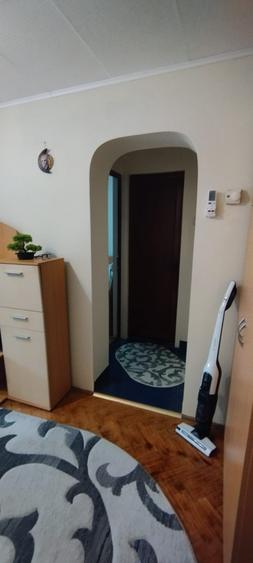 APARTAMENT 2 CAMERE, SEMIDECOMANDAT, MOBILAT SI UTILAT, PODU ROS