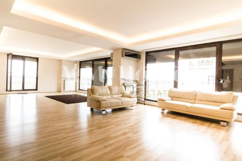 Triplex penthouse spectaculos cu 5 camere, terase 192mp,vedere superba, 2parcari